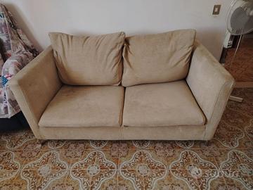 divano modernissimo SEVEN