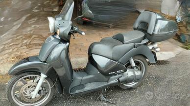 Aprilia Scarabeo 200 benzina