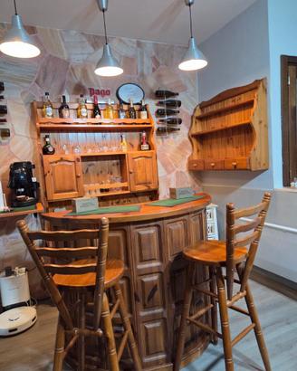 Mobile pub