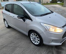 FORD B-Max anno 2017 titanium