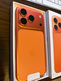 iPhone 17 Pro 256GB Cosmic Orange nuovo 19 cicli