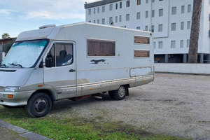 Mothorome Laika ecovip 200i oro Iveco daily