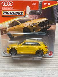 Modellino matcbox audi e-tron giallo