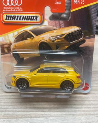 Modellino matcbox audi e-tron giallo