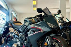 HONDA CBR 650 R E-CLUTCH FINANZIABILE GARANZIA HON