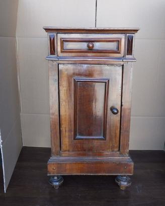 Armadio antico legno chiaro