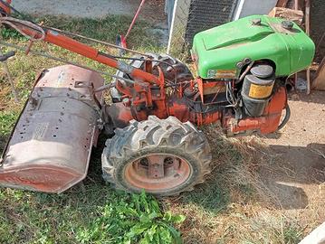 Motocoltivatore con rimorchio