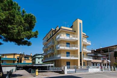 Prima di settembre bilocale p.zza trieste 50m dall