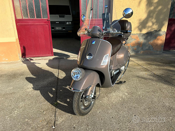 Vespa 300 faro basso