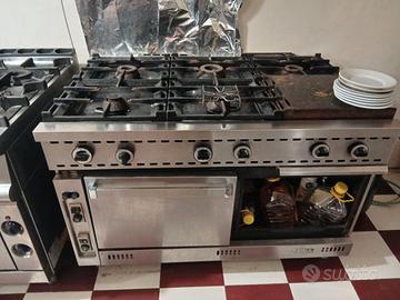 Cucina professionale 6 fornelli