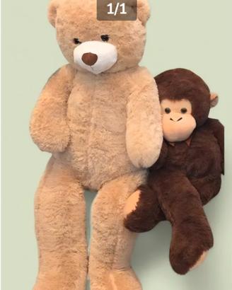 Orso e scimmia giganti