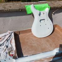 Chitarra elettrica artigianale