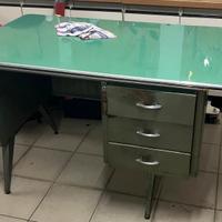 Scrivania industriale in metallo anni 50/60