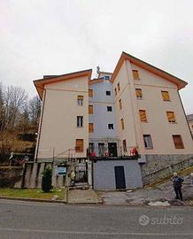 Immobile in asta di 782 m² con più di 5 locali a R