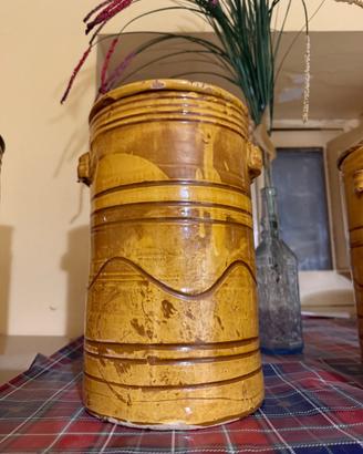 Mobili, quadri, ceramiche