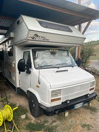 Camper mansardato