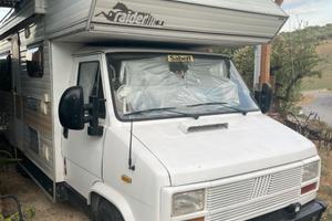 Camper mansardato