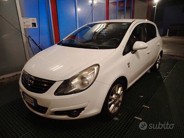 Opel corsa 2010 1.2