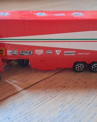 Modellino Autotrasportatore Ferrari Iveco anni'70 