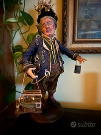 Statua di Virgilio portafortuna