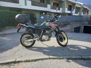 Honda Dominator 650 1994