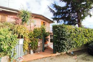 Villa Indipendente con giardino