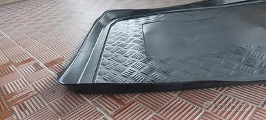 VASCA BAULE ANTISCIVOLO PER RENAULT KADJAR