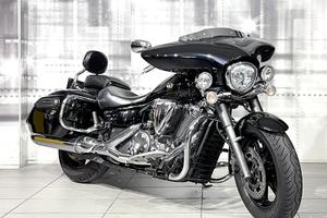 Yamaha XVS 1300 A Midnight Star