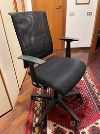 Sedia da scruvania marca ARESLINE