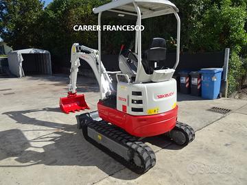TAKEUCHI TB 217 R DEL 2024  CON 700 ORE