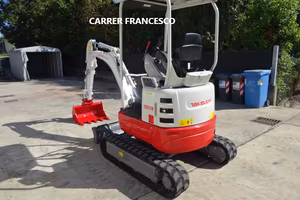 TAKEUCHI TB 217 R DEL 2024  CON 700 ORE