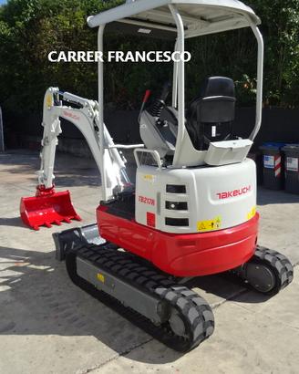 TAKEUCHI TB 217 R DEL 2024  CON 700 ORE
