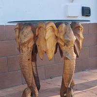 Tavolo elefante in legno di teak base vetro