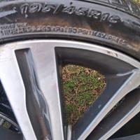 cerchi in lega in alluminio completi di gomme 