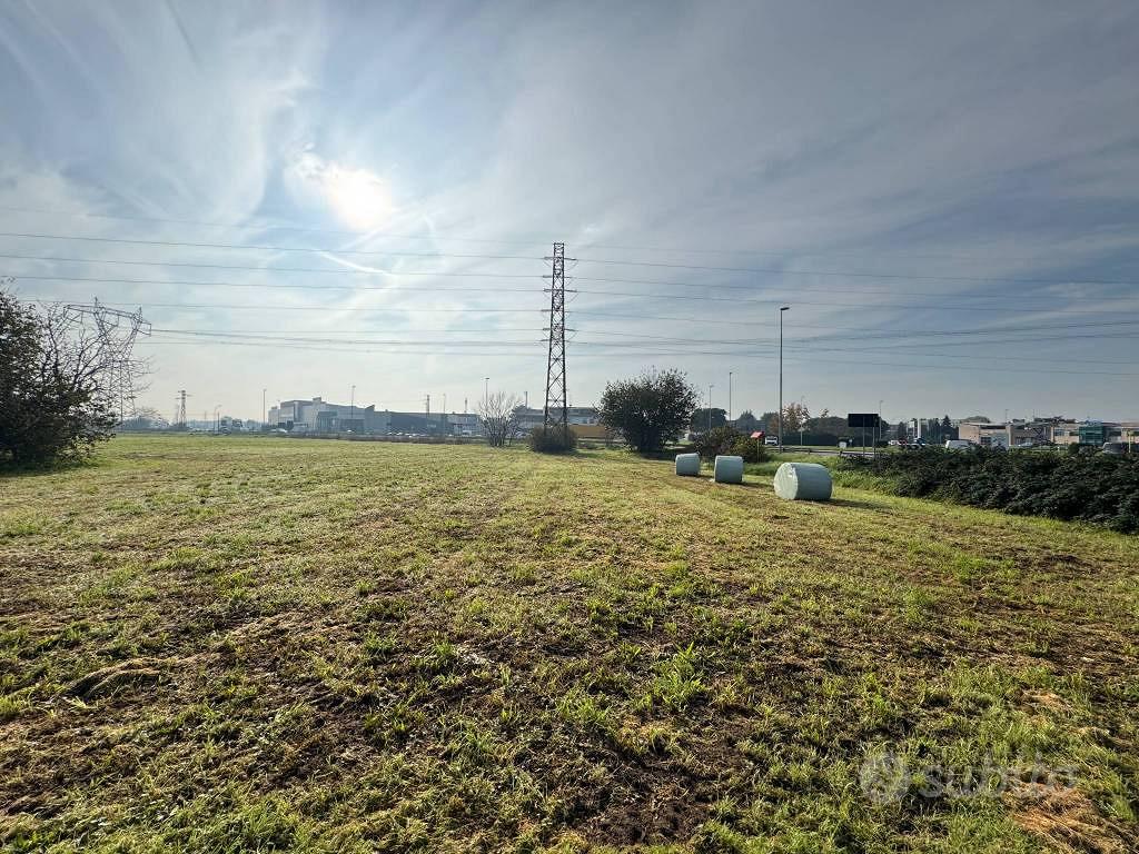 Terreno di 7800 m² a Cernusco sul Naviglio - Vista 2
