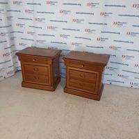 Coppia Comodini in stile