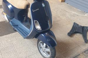 Piaggio Vespa 50 lx km 1950
