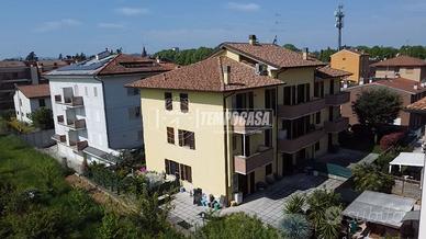 Appartamento recente con terrazzo e 3 posti auto