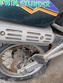 KLE 500 vari ricambi più motore