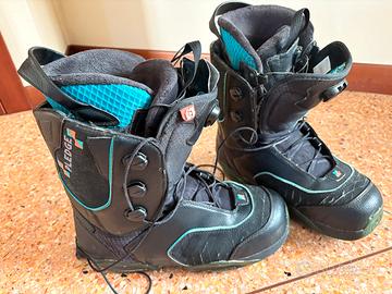 Scarponi snowboard 44 10us salomon Pledge