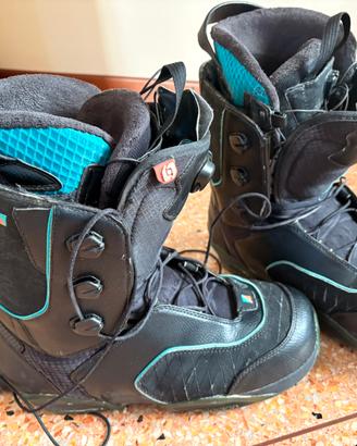 Scarponi snowboard 44 10us salomon Pledge