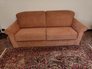Divano tre posti