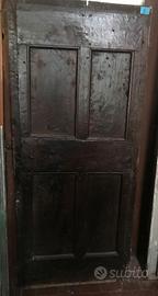 Antica porta conservata originale