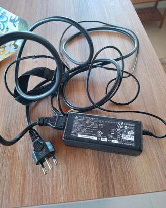 Alimentatore universale per notebook