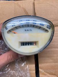 Contakm vespa primavera/et3