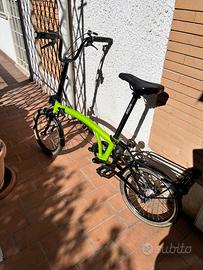 Bicicletta pieghevole tipo Brompton