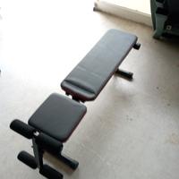 panca piana inclinabile e chiudibile per palestra 