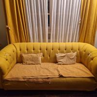 Divano chesterfield giallo senape