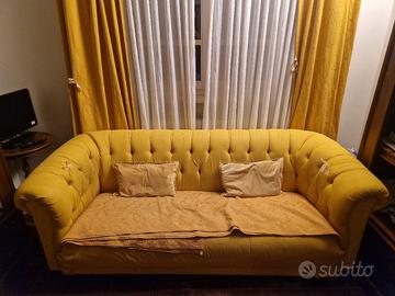 Divano chesterfield giallo senape