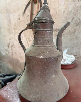 Brocca antica in rame